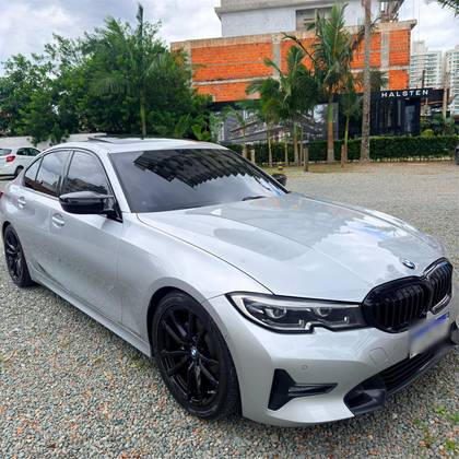 BMW 320i 2.0 16V TURBO GASOLINA M SPORT AUTOMÁTICO